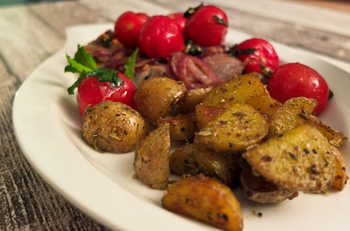 zwiebelsteaks mit minztomaten02